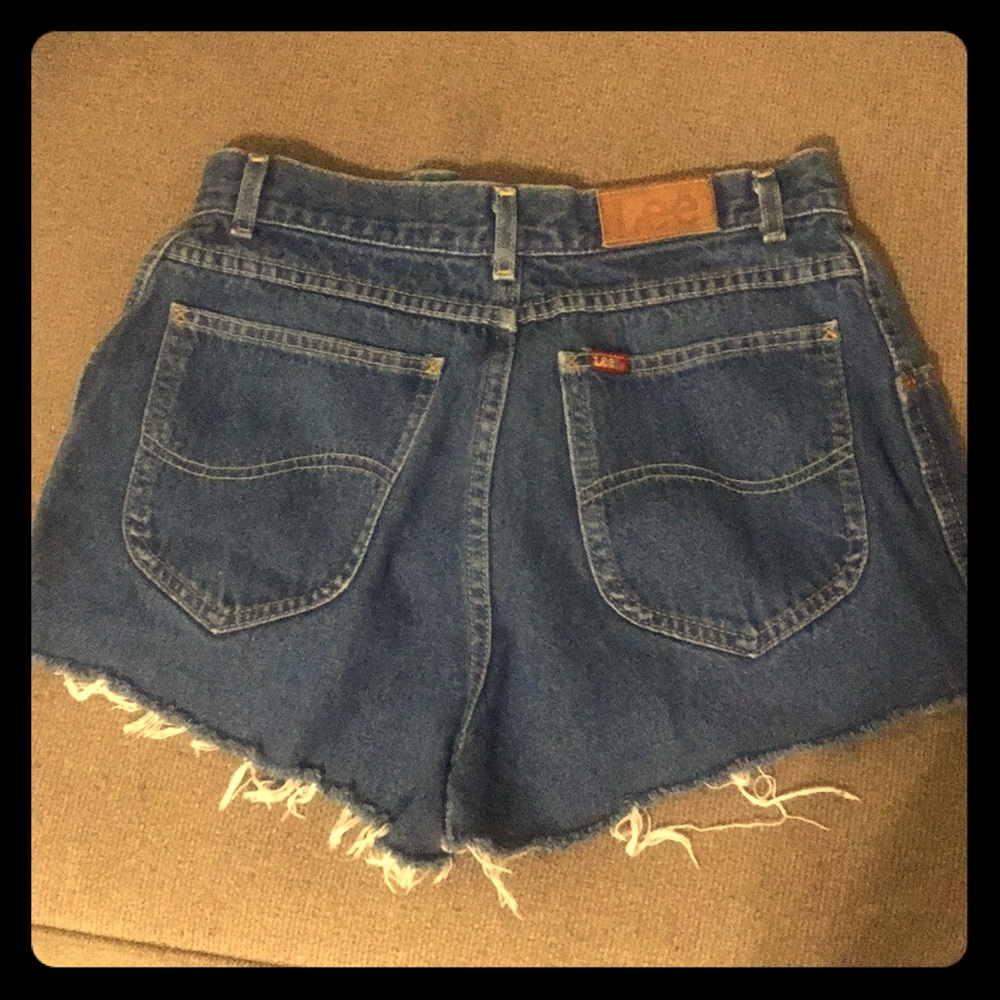 Lee’s high waisted shorts, summer ready!